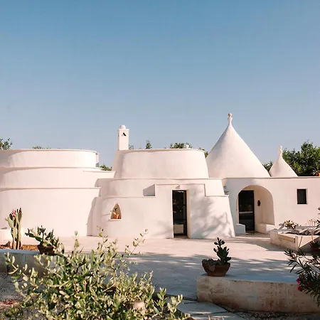 Trulli Lumena Villa *